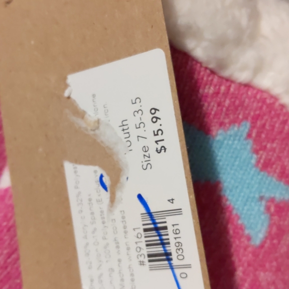 NWT Sherpa slipper socks - Picture 7 of 7